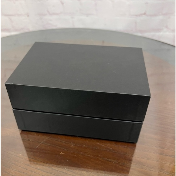 BEATS SOLO 3 box (box only) - Picture 3 of 5